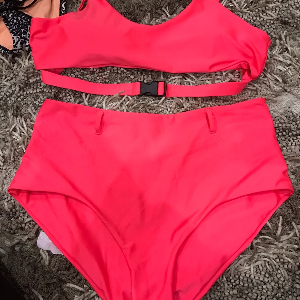Women’s XL swimsuit